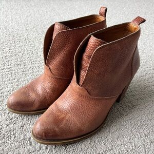 VTG Lucky Brand booties 7.5, circa 2010